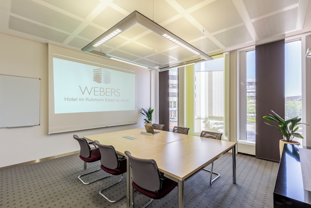 Webers Hotel im Ruhrturm Essen by Accor 55/61