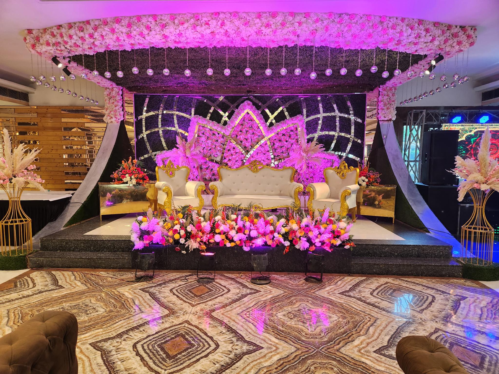 Lavanya Motel 29/51