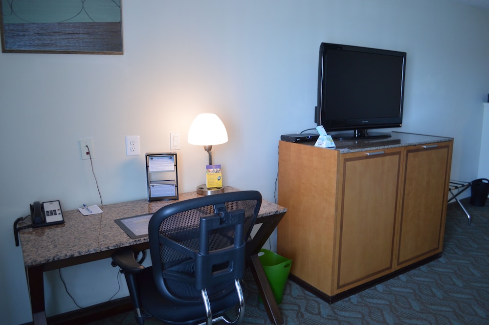 Best Western Plus Liberty Lake Inn 46/50