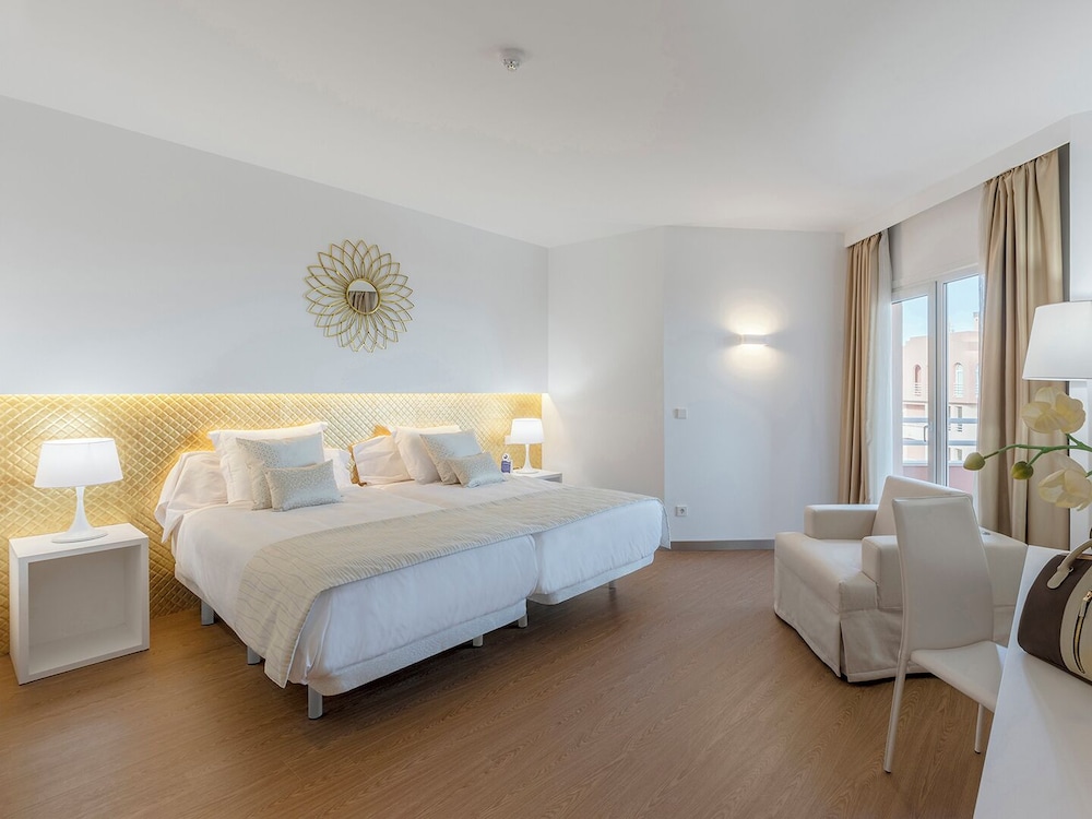 Premium, Twin Beds