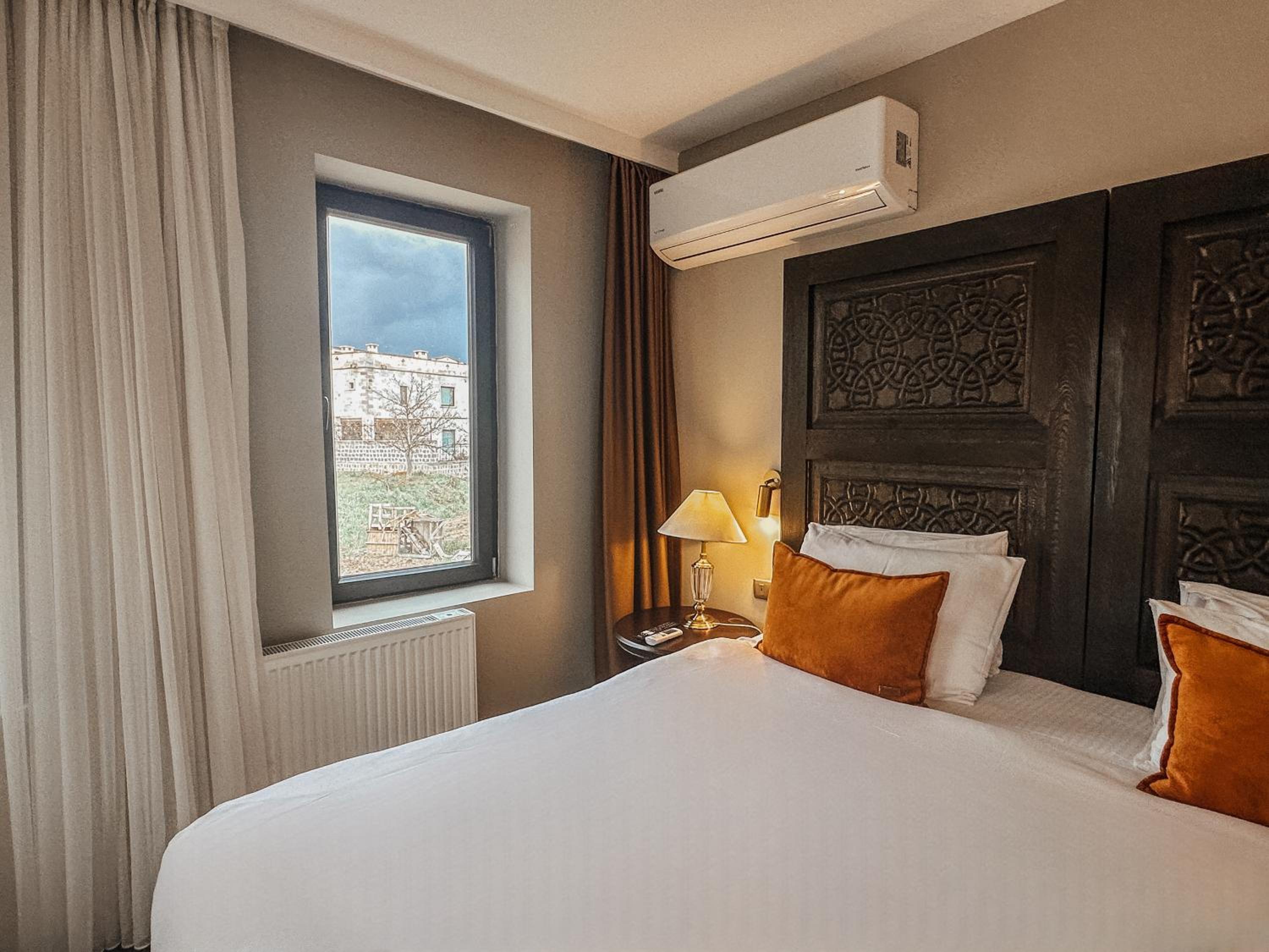 Room, King Bed
