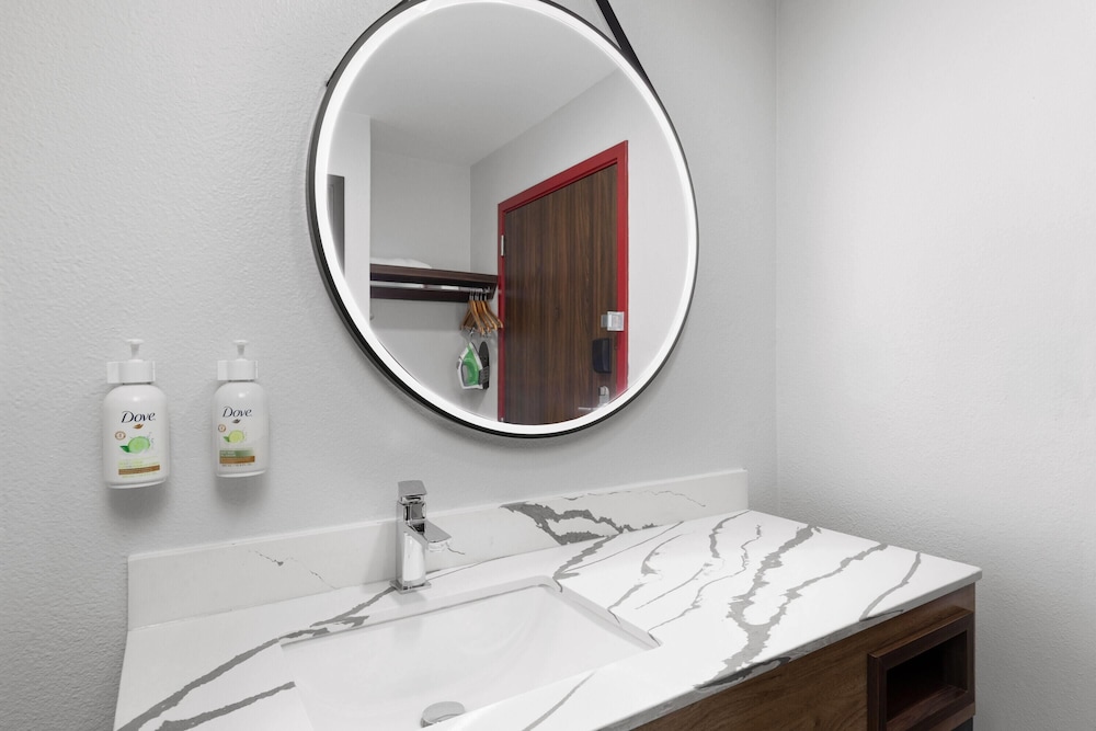 Hawthorn Extended Stay by Wyndham Springdale 32/34