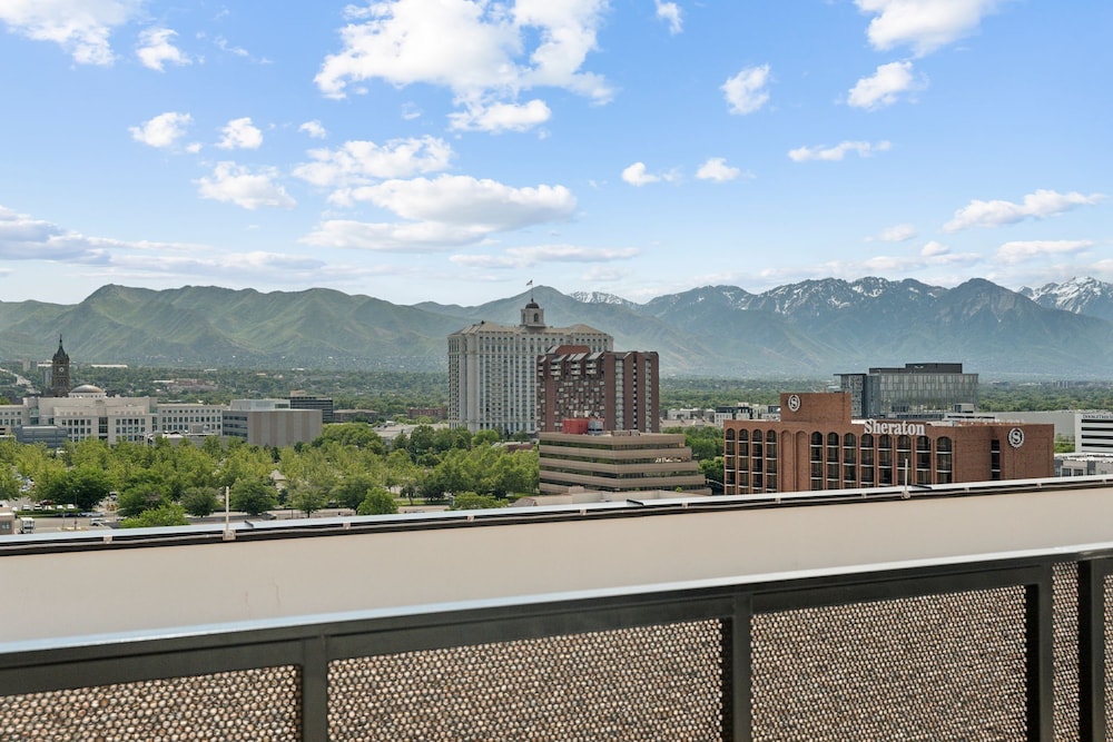Placemakr Salt Lake City Downtown, Apartments by Hilton 47/50