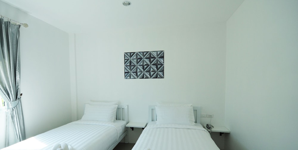 Montara Hotel & Resort Korat 12/30