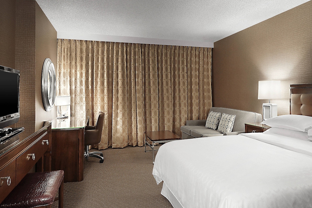 Sheraton Cavalier Saskatoon Hotel 13/83