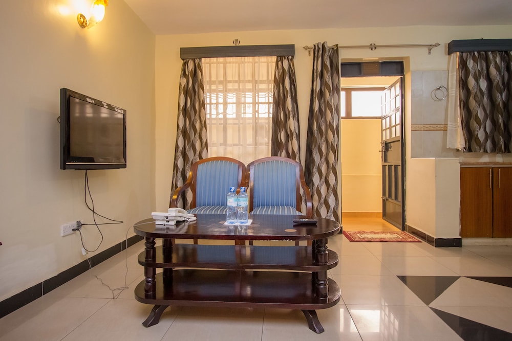 Emboita Hotel 45/50
