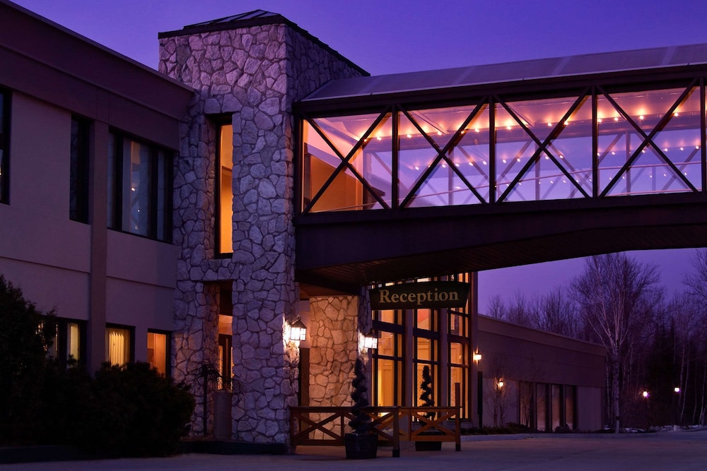 Pinestone Resort & Conference Centre 22/61