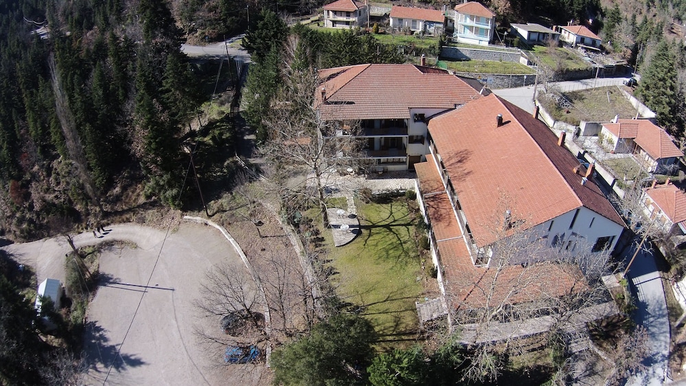 Country Club Hotel & Suites 5/75