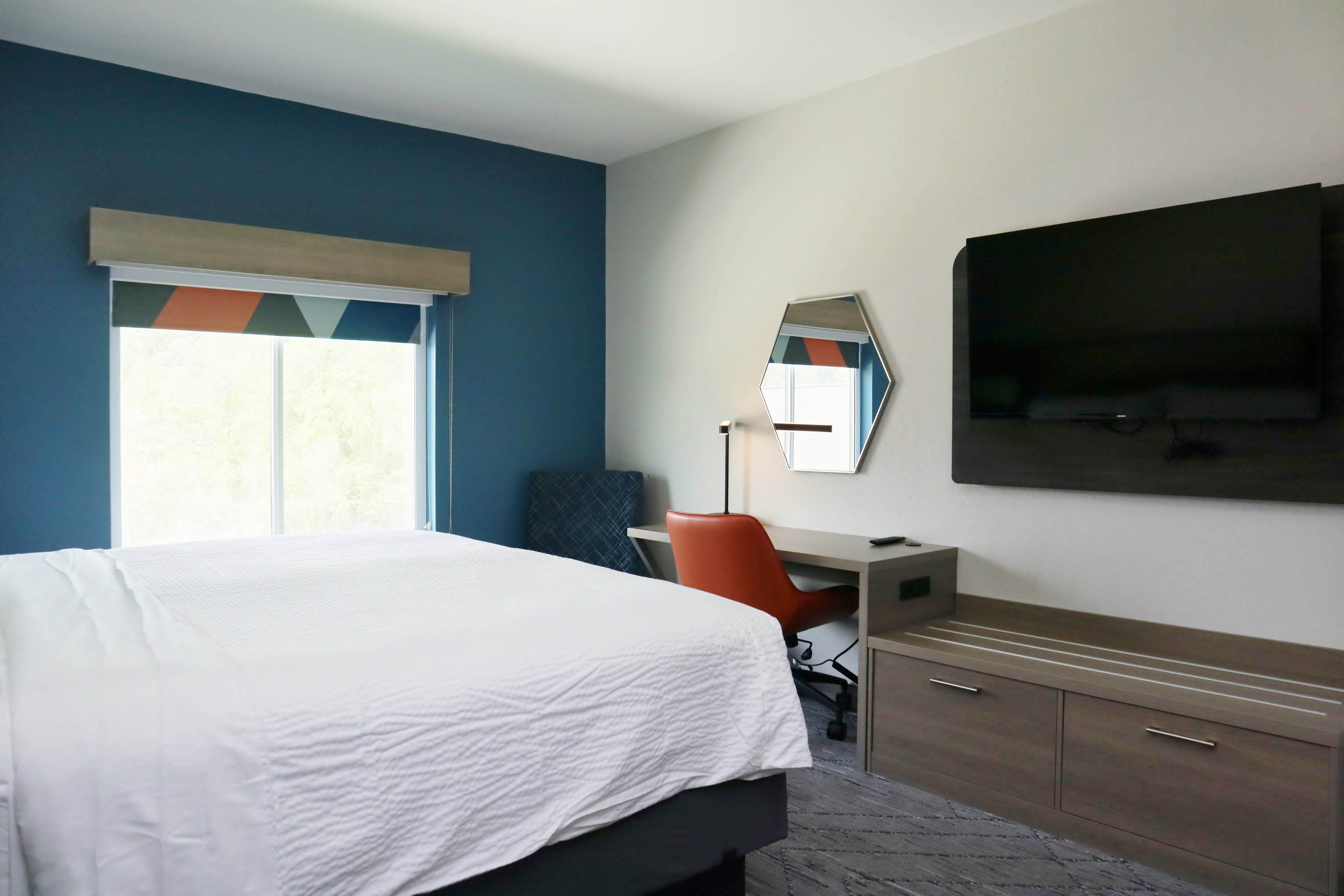 Suite, King Bed