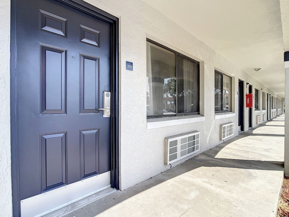 Stayable Suites Kissimmee West photo3