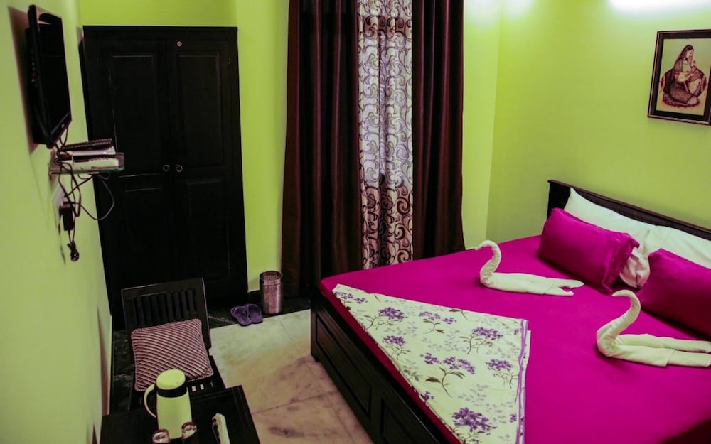 Nahar Singh Haveli 20/47