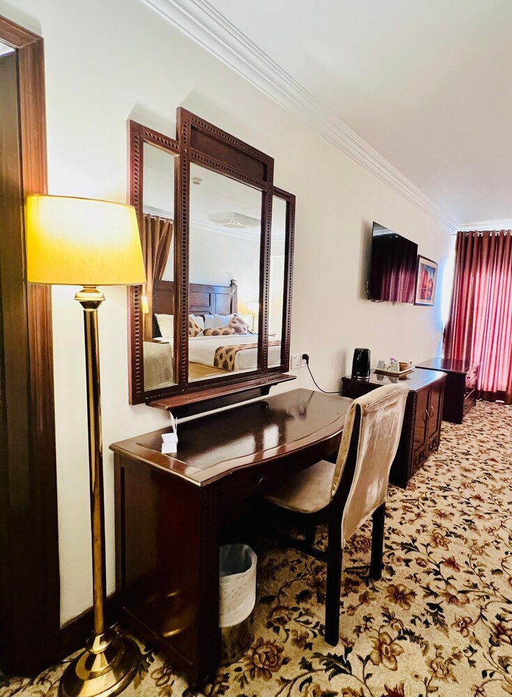 Hotel Hillview 36/50