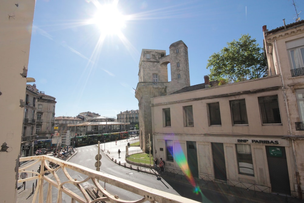 Hotel Des Arts 2/50