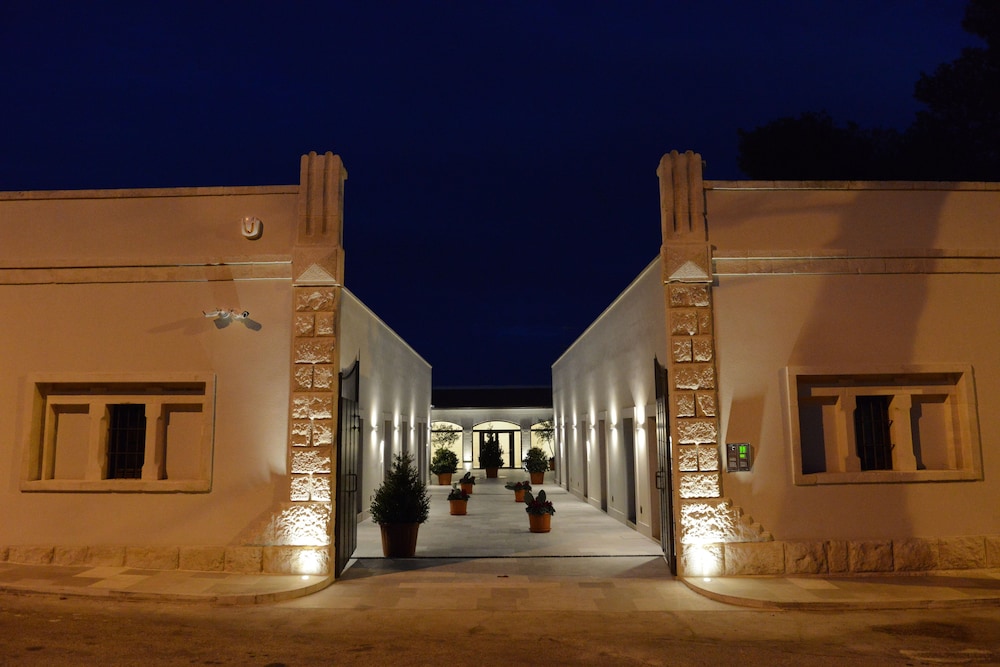 DOMUS ANTIQUA RESIDENCE 1/61