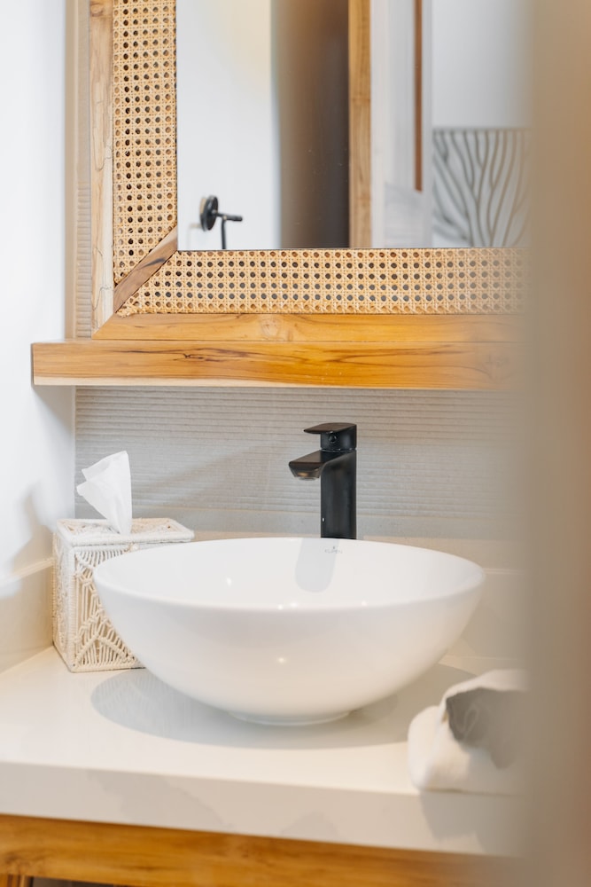 The Beach House Boutique Hotel 47/49