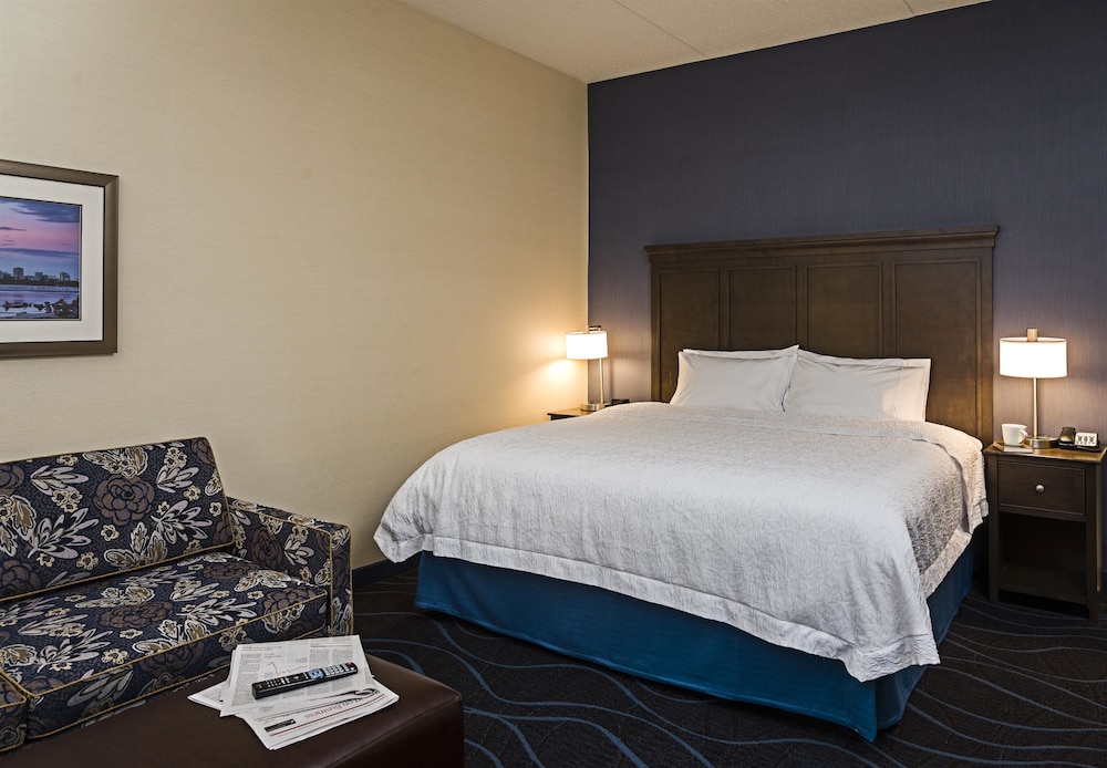 Hampton Inn by Hilton Ottawa Airport 6/26