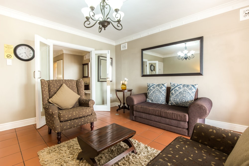 Fairway Guest House 17/50