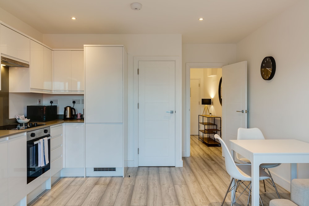 Hounslow Central Apartments 36/40