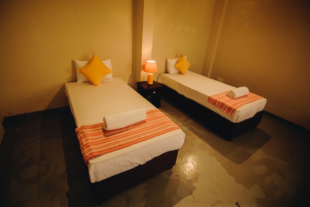 STANDARD, DOUBLE OR TWIN BED