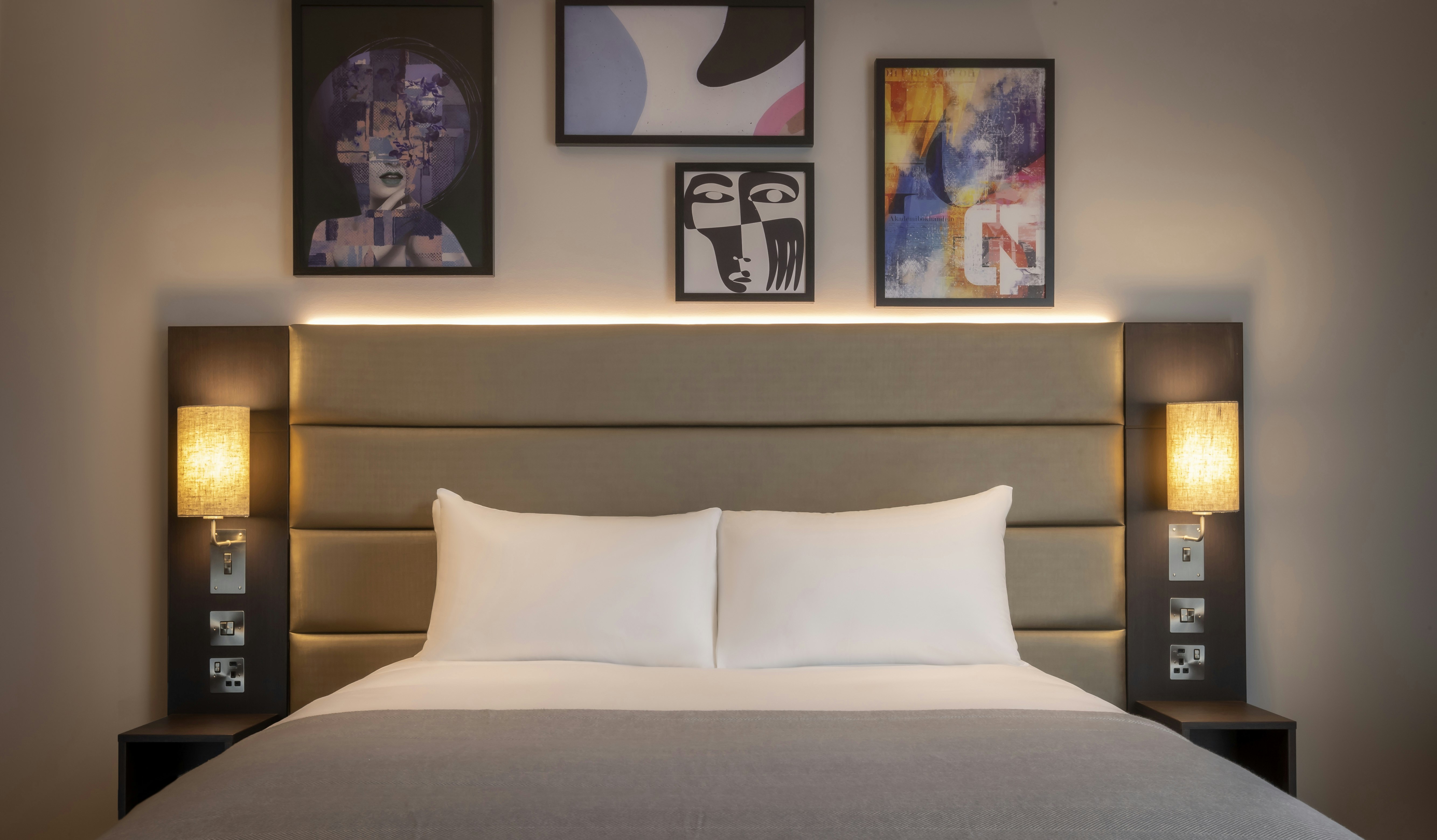 Deluxe, Double Bed