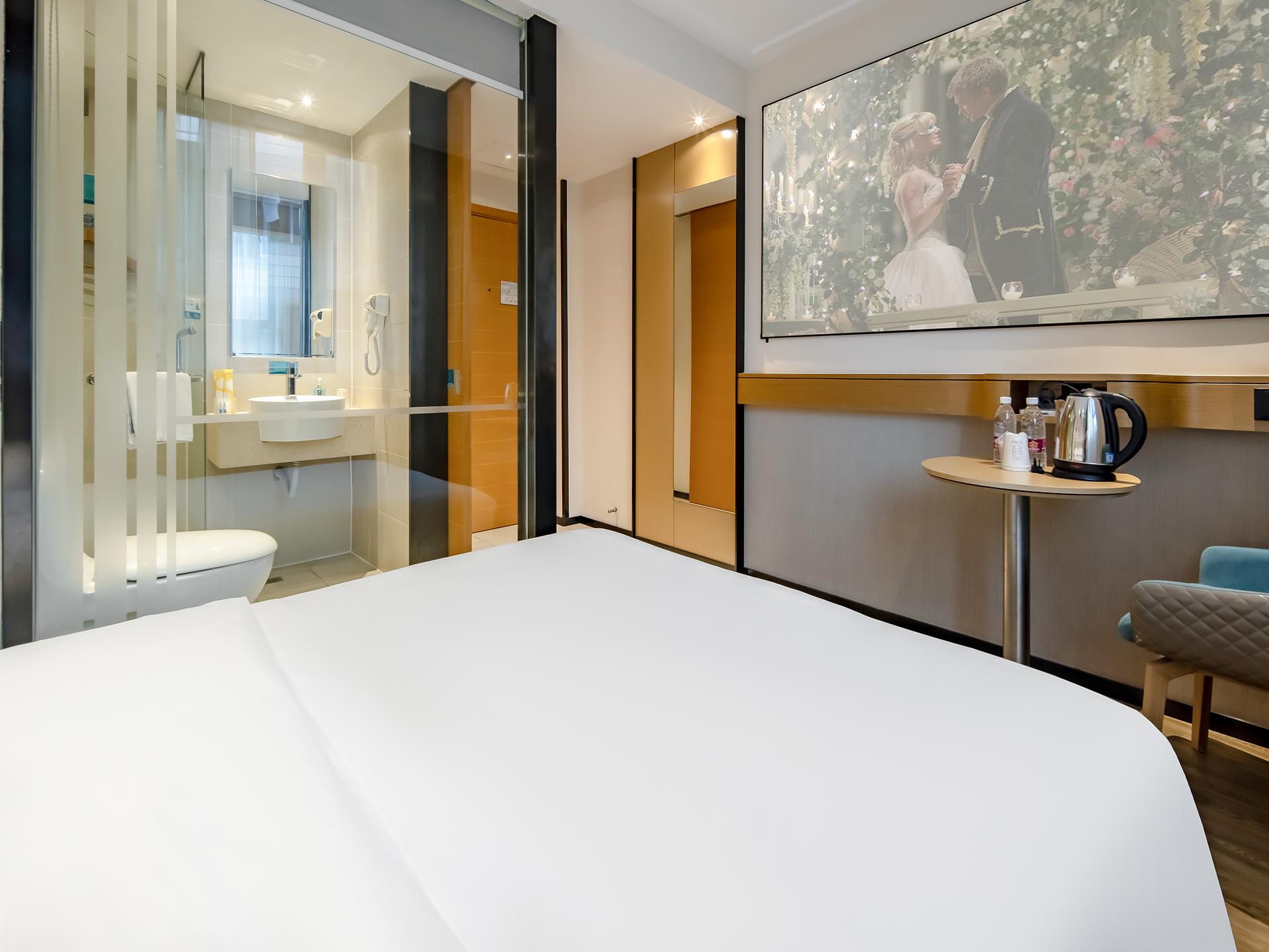 Cinema, Standard, Double Bed
