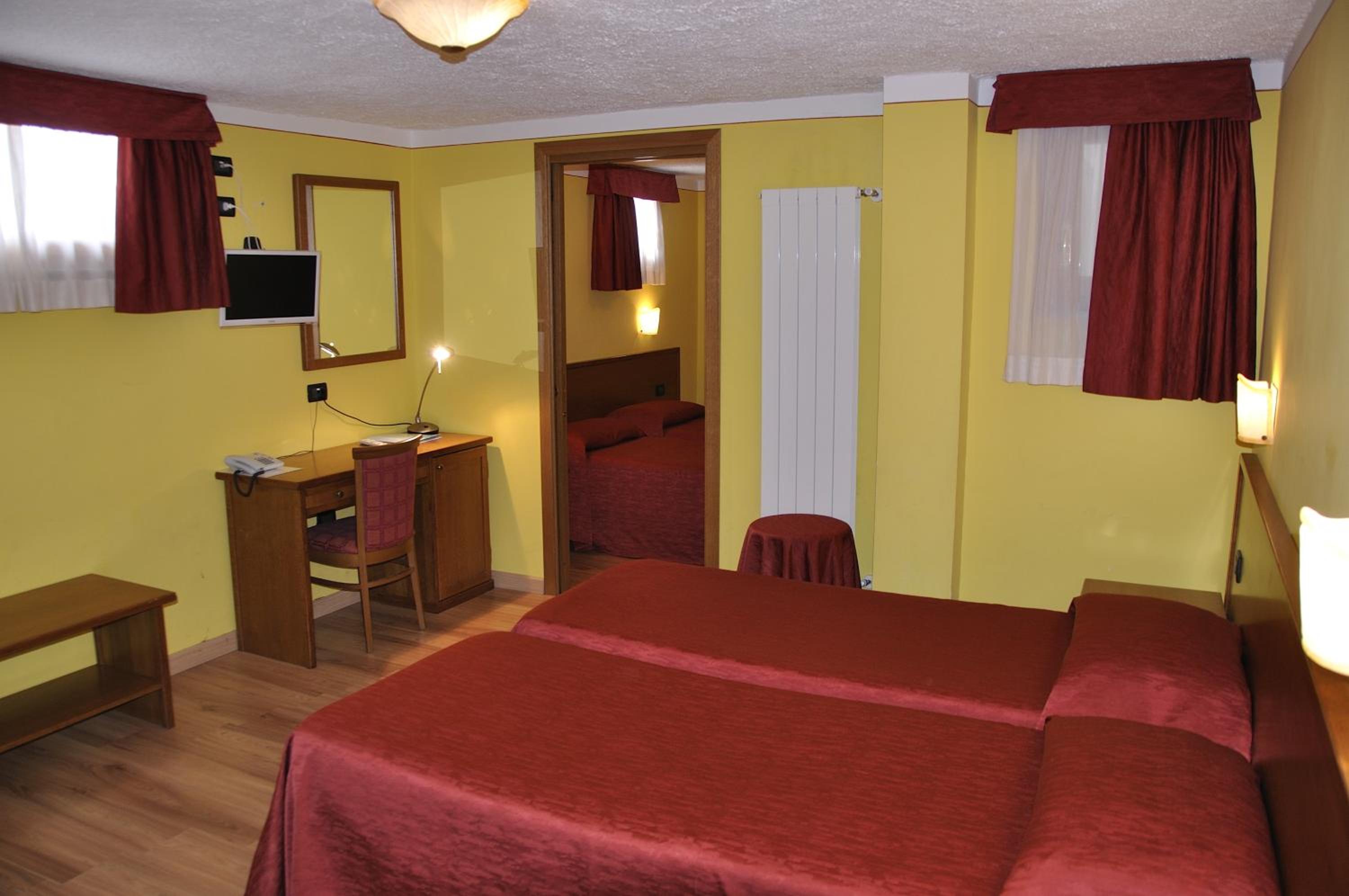 Hotel Sud Ovest 30/53