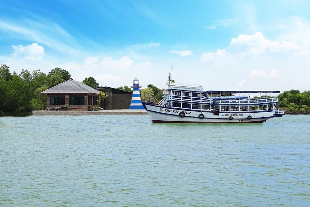 Rintara Riverside Resort photo2