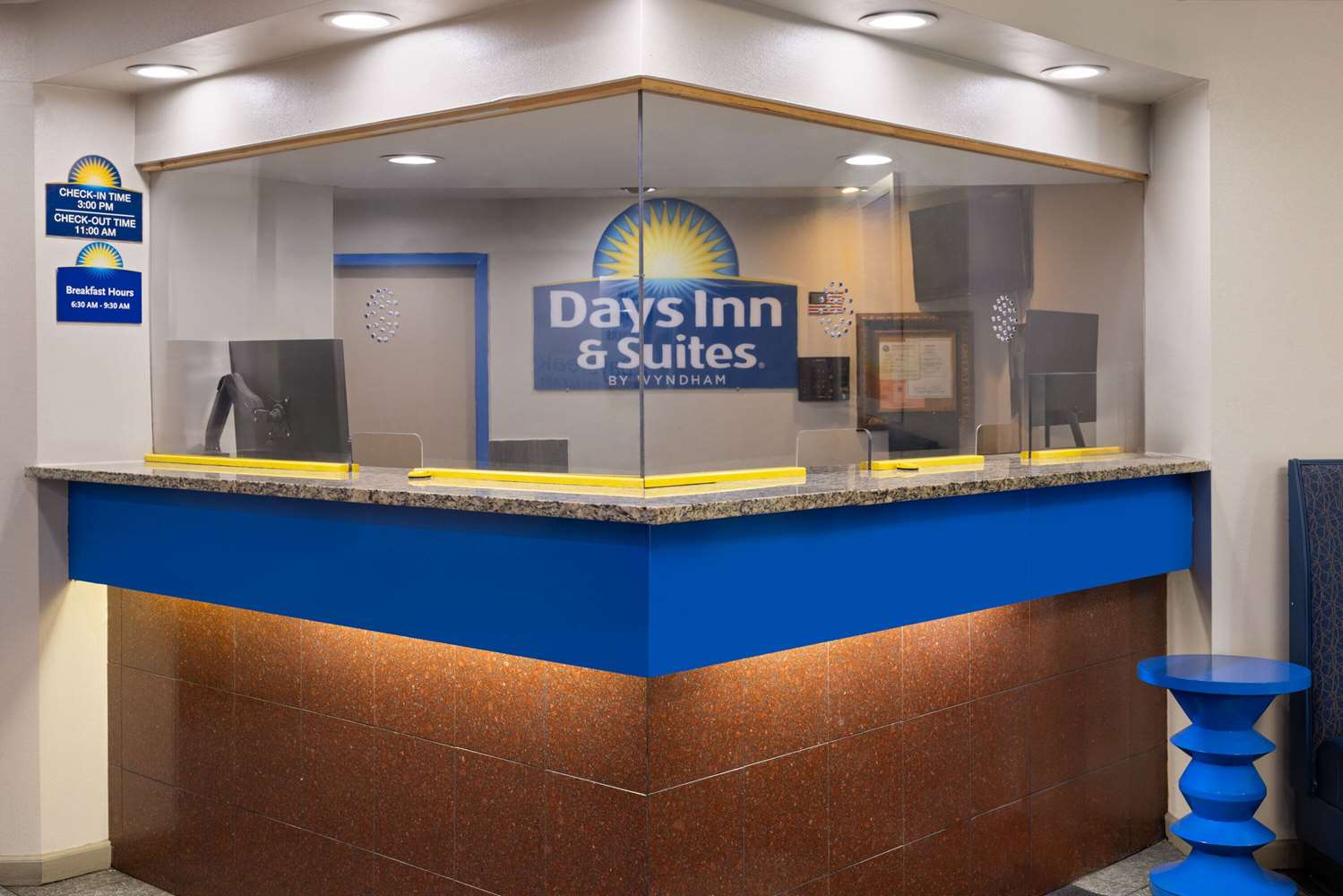 Days Inn & Suites by Wyndham Albany 7/48