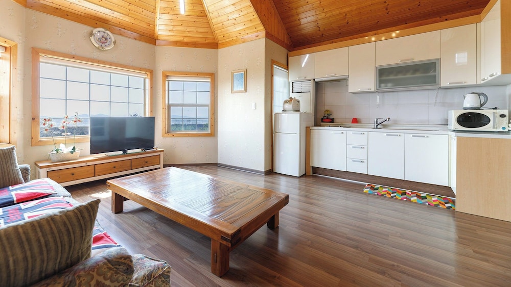 Ganghwa Western Beach Pension 31/50