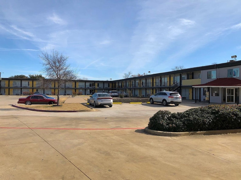Americas Best Value Inn Garland Dallas 19/23