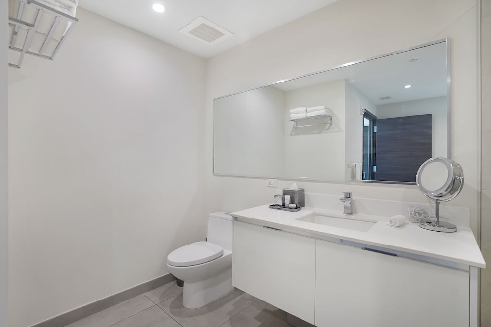 شقة سكنية بريميوم بإطلالة على المرسى بغرفتي نوم، CH Luxury Condos & Studios On The Beach 3/4