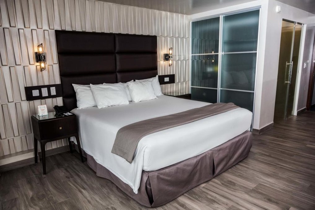 Plaza Paitilla Inn Hotel 11/50