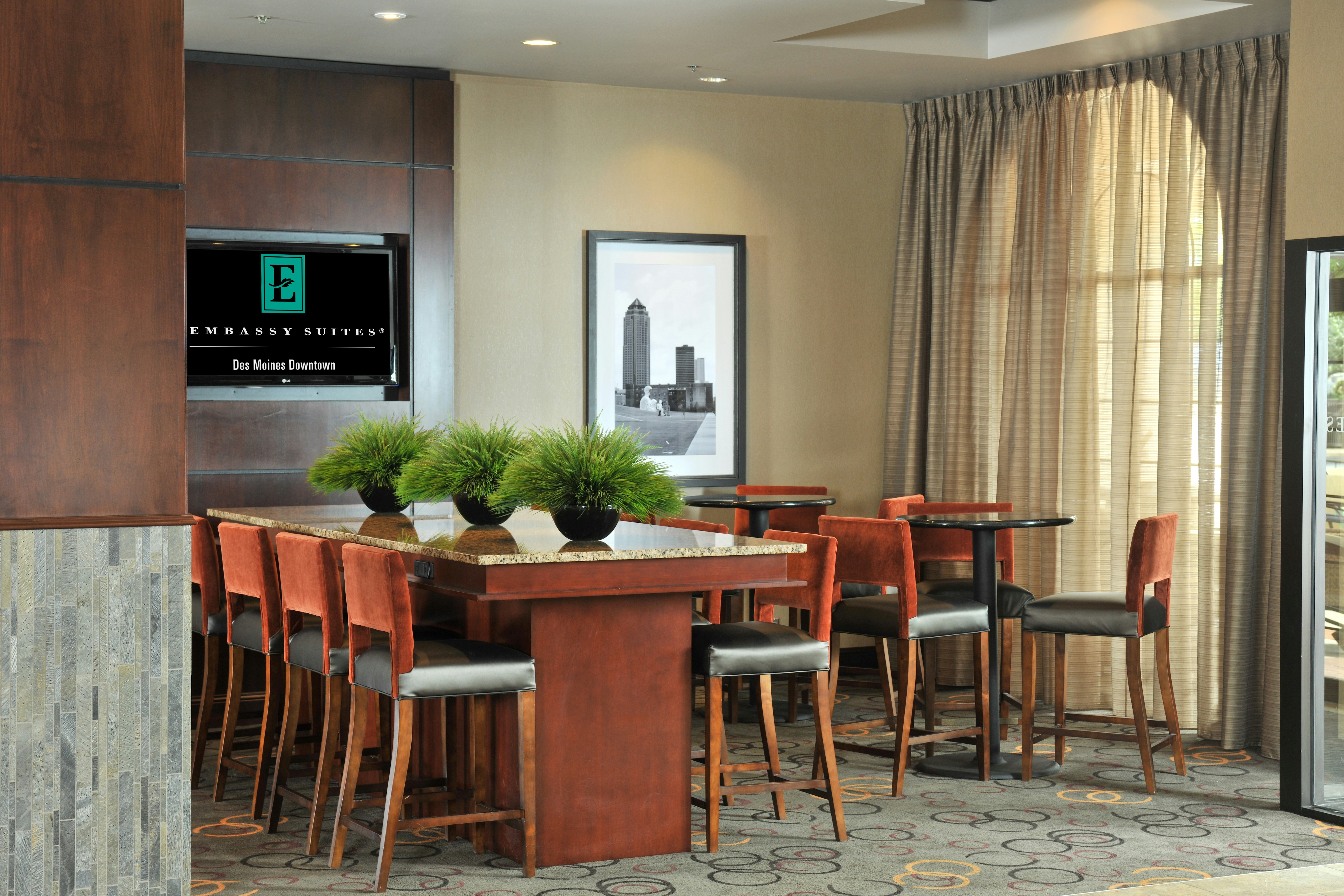 Embassy Suites Des Moines Ia 24/39