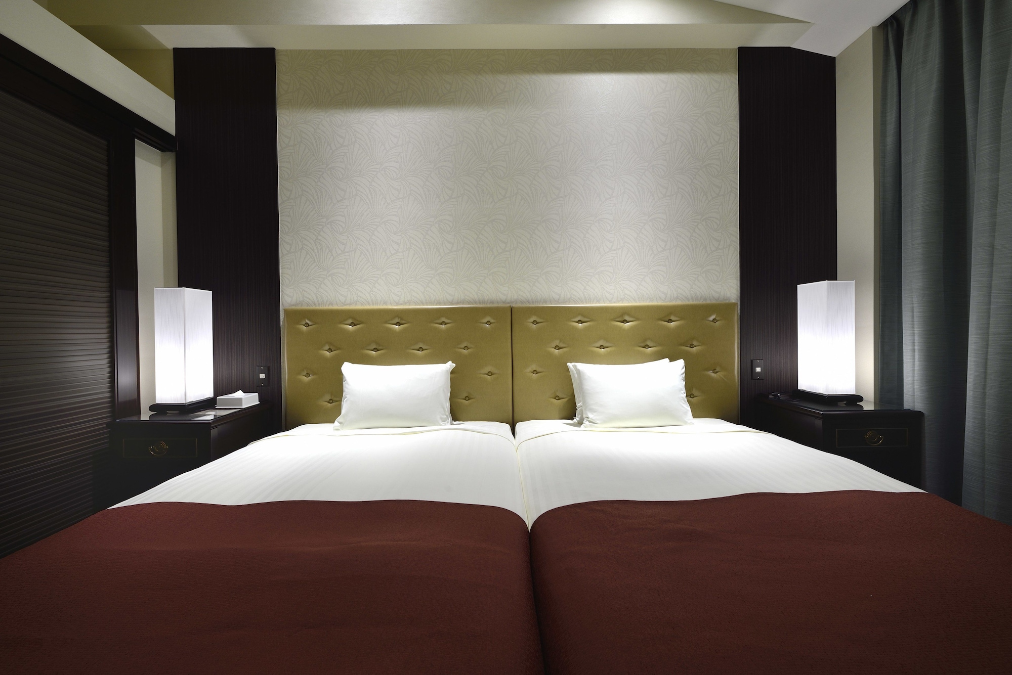 PREMIUM, TWIN BEDS