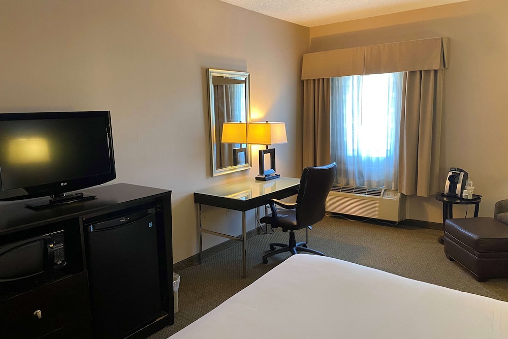 Wingate by Wyndham Ashland 3/24