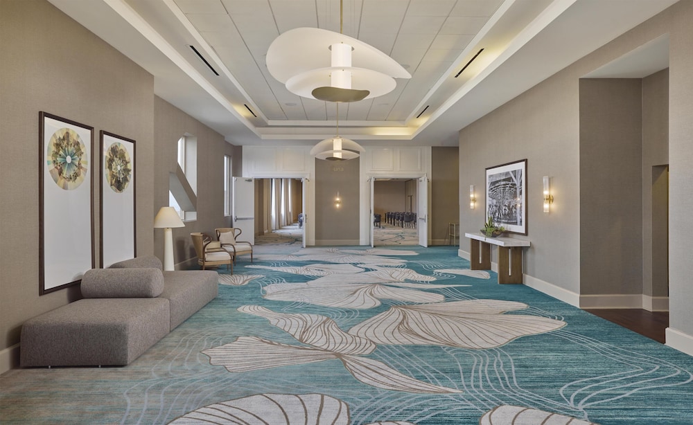 Hyatt Centric Delfina Santa Monica 36/65