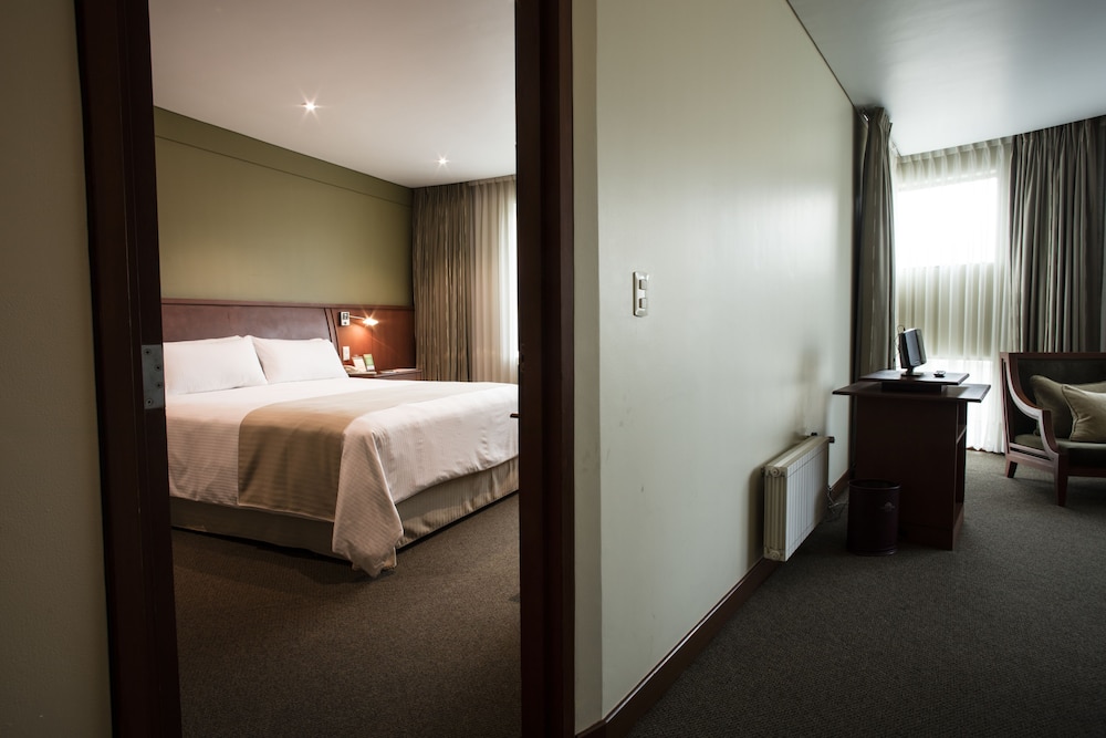 Suites Camino Real 14/73