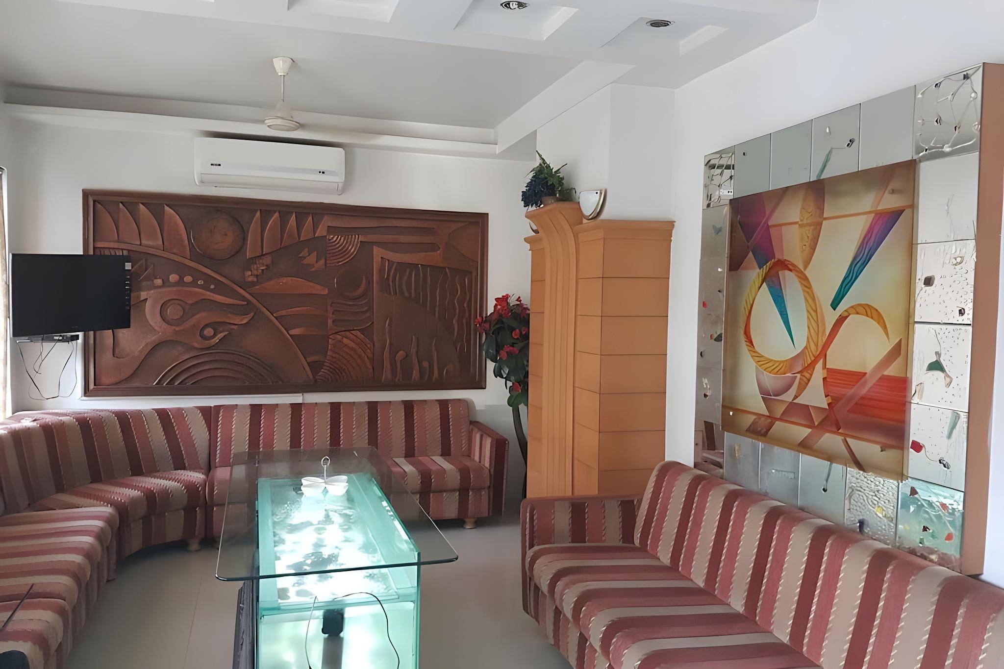 Oyo 1114 Hotel Sitara Paradise 9/26