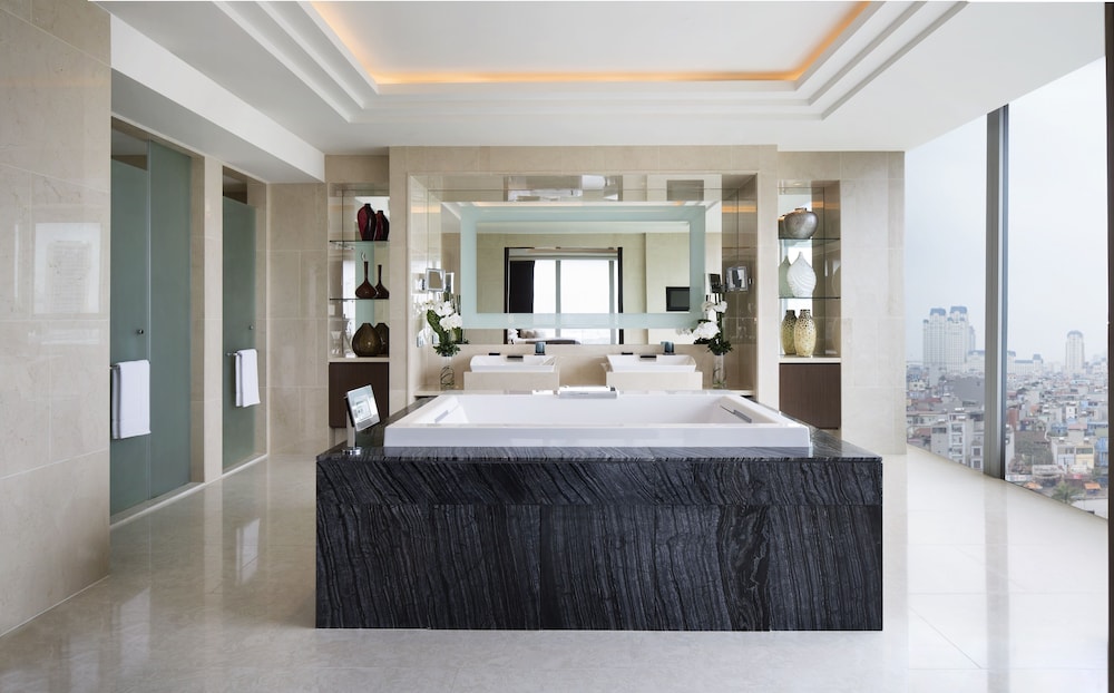 1 Bedroom, Chairman, Executive, Suite، Jw Marriott Hotel Hanoi 2/3