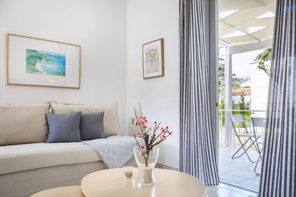 Cypress Garden Villas 22/50