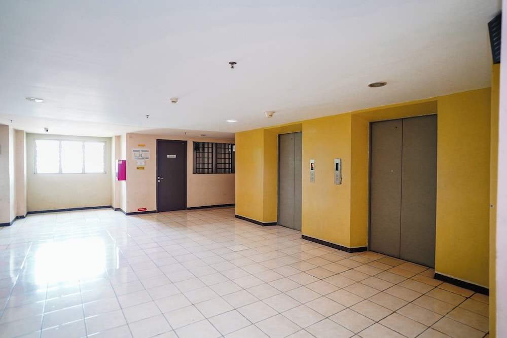 The Suite Metro Apartment King Property 19/59