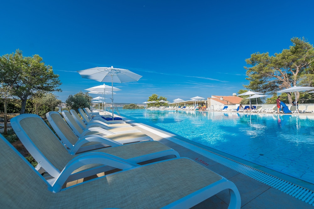 Bluesun Hotel Alan 6/67