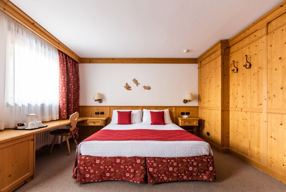 Hotel Antares 14/70