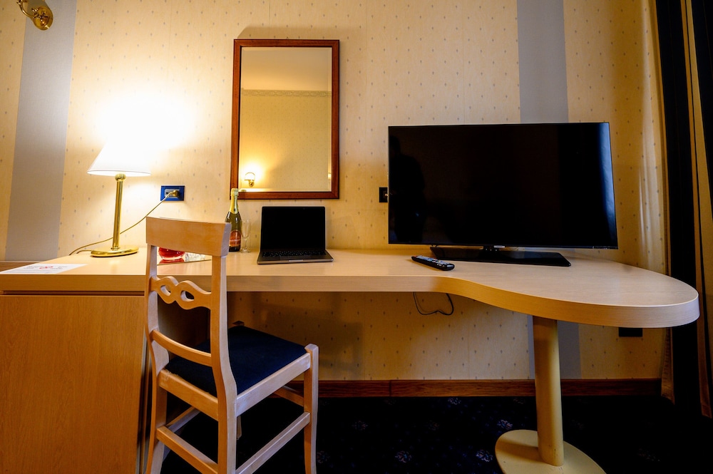 Torre Di Pratolungo Hotel 57/63