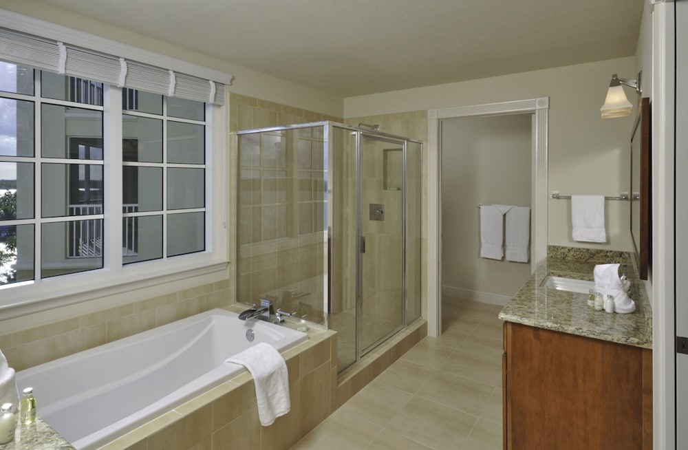 WESTIN CAPE CORAL RESORT FORMELY THE RESORT AT MARINA VILLAGE in CAPE CORAL - FL