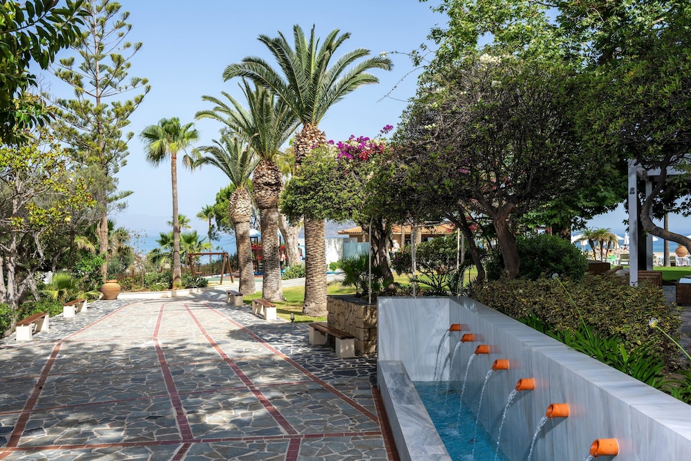 Leptos Panorama Hotel 44/50