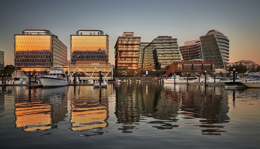 Pendry Washington DC - The Wharf 41/50