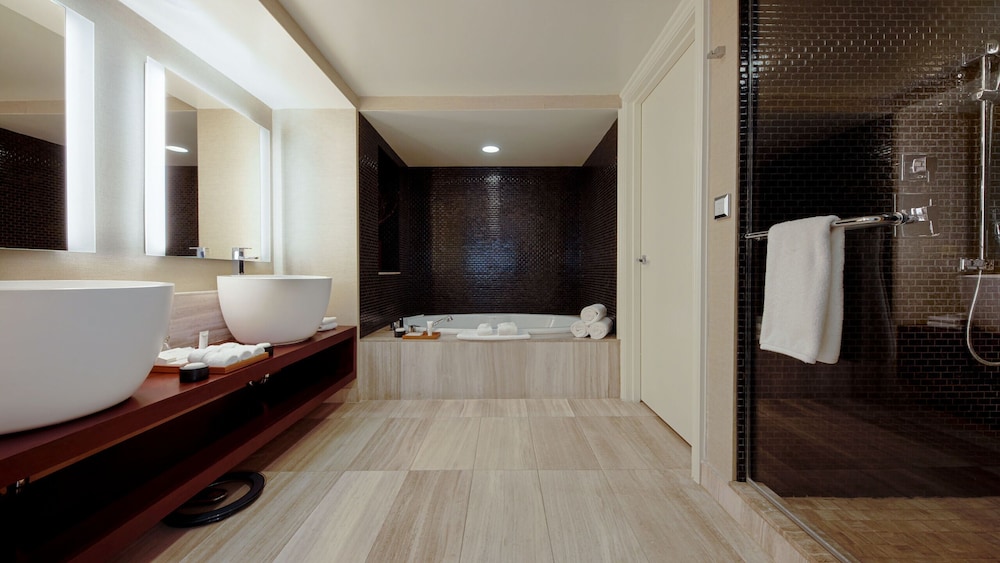NOBU Las Vegas - A Caesars Rewards Destination 11/70