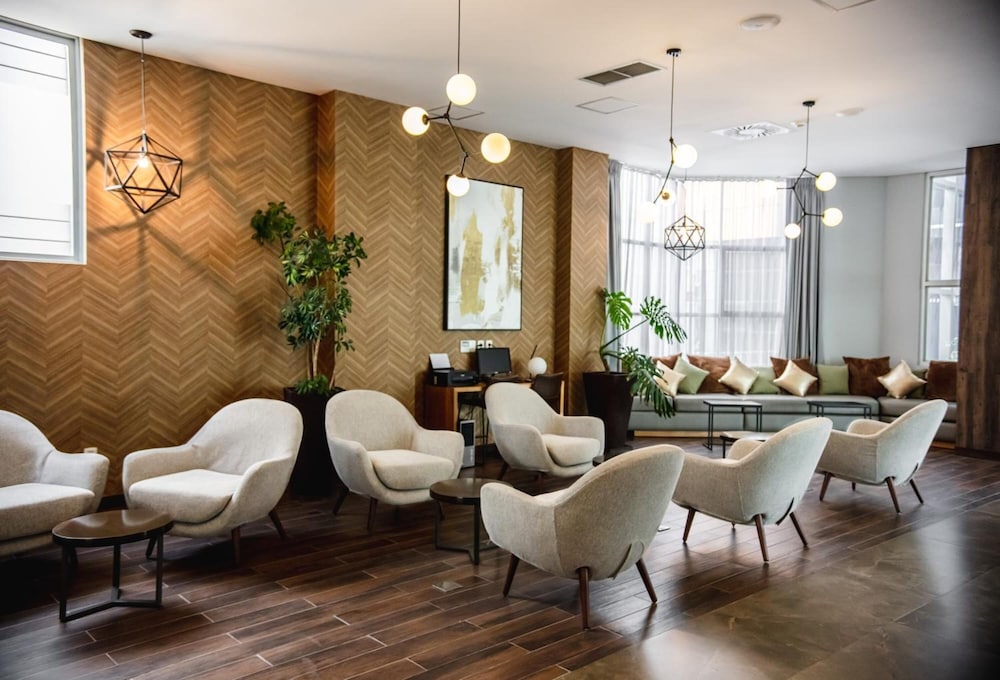 Hotel Rennova 45/70
