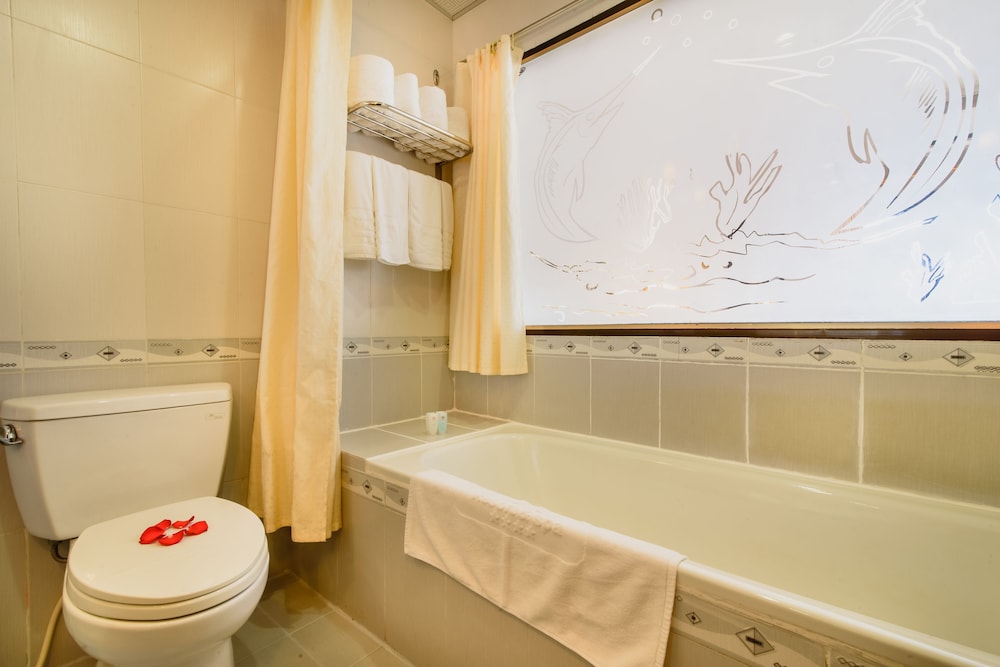 Huong Giang Hotel 26/77